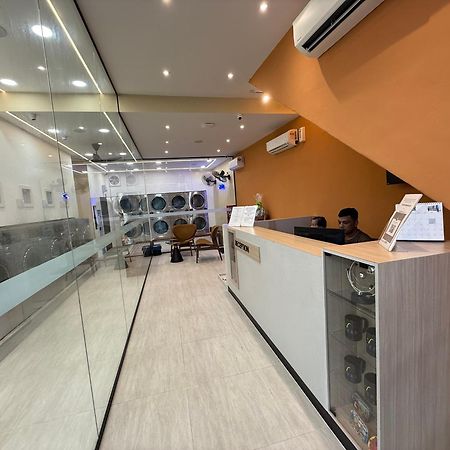 V Hotel Johor Bahru Buitenkant foto