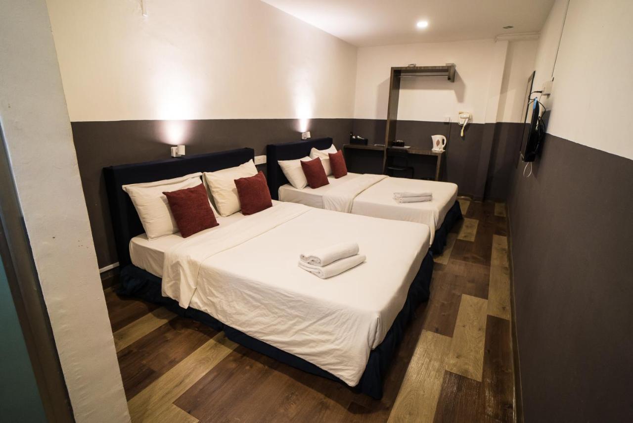 V Hotel Johor Bahru Buitenkant foto